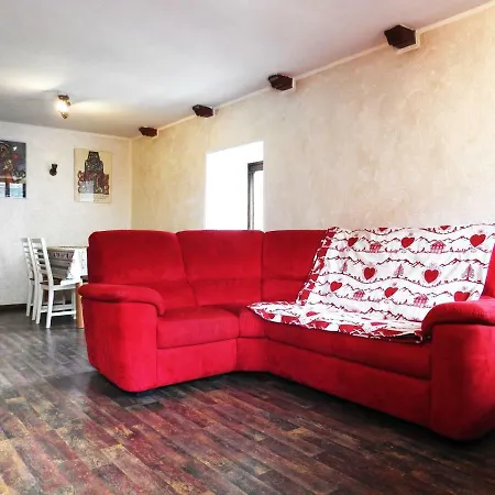 Maison Arpuilles * أَويستا